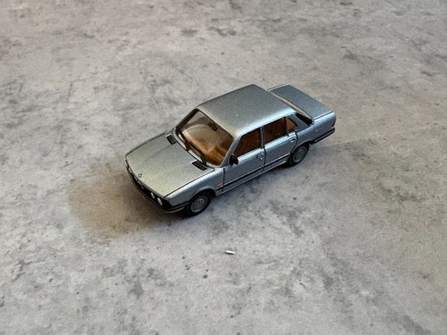 Herpa bmw 528i - bmw,